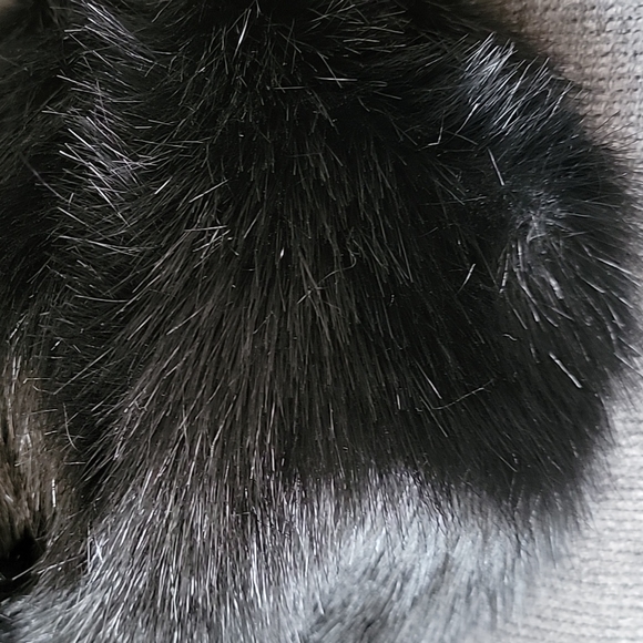 FAB FAUX Fur Hat - Picture 5 of 10